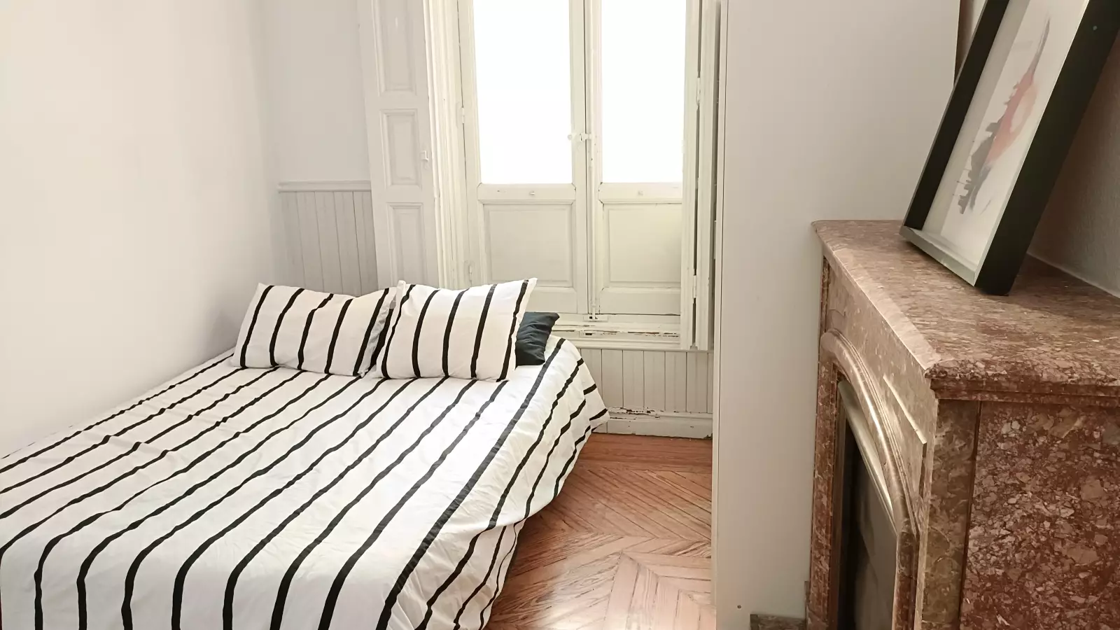 Preciosa habitación en apartamento de 11 habitaciones en Sol, Madrid